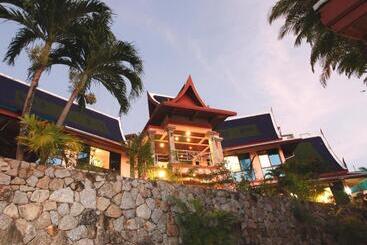 استراحتگاه Kata Sea View Villas