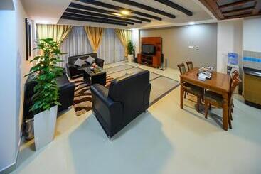 Sea Diamond Plaza Apartments