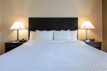 فندق Days Inn & Suites By Wyndham Florence/jackson Area