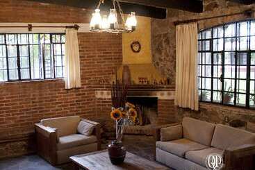 هتل Cabañas Quinta Patricia