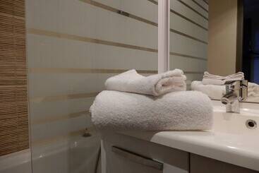 هتل Best Western Kobalt Annecy Nord   Epagny