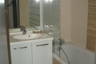 هتل Best Western Kobalt Annecy Nord   Epagny