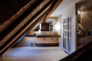 ホテル Auberge Saint Walfrid Hôtel Restaurant & Spa