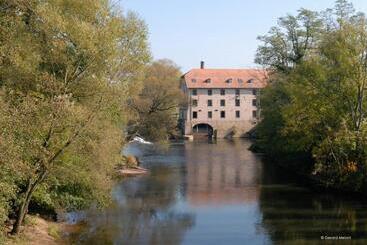 ホテル Auberge Saint Walfrid Hôtel Restaurant & Spa