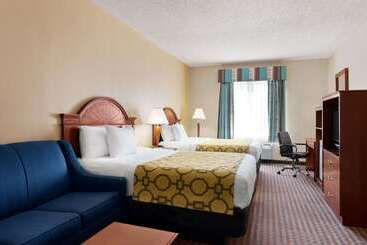 هتل Baymont By Wyndham Elizabethtown