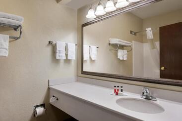 هتل Baymont By Wyndham Elizabethtown