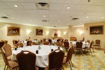 هتل Best Western Plus Chicago Hillside