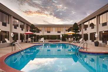 هتل Best Western Plus Madisonhuntsville