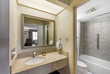هتل Best Western Plus Madisonhuntsville