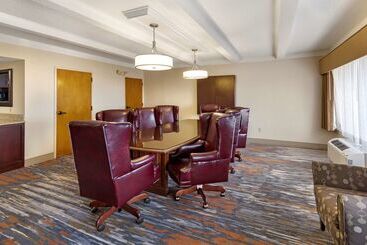 هتل Best Western Plus Madisonhuntsville