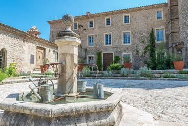 هتل Chateau De Berne
