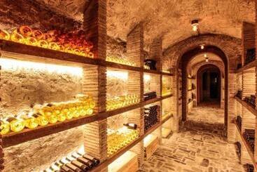 هتل Chateau De Berne