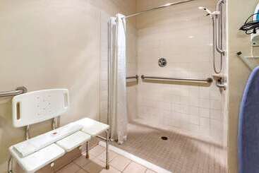 هتل Comfort Inn