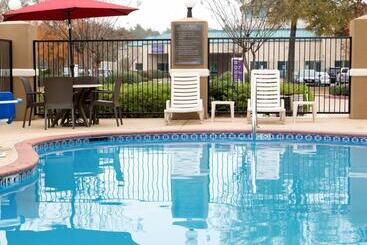 هتل Comfort Inn Shreveport I49