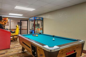 هتل Comfort Inn & Suites Branson Meadows