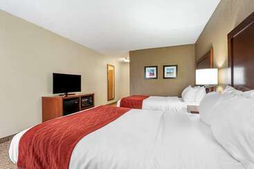 هتل Comfort Inn & Suites Cincinnati Eastgate