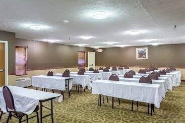 هتل Comfort Inn & Suites Cincinnati Eastgate
