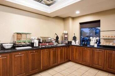 هتل Comfort Inn & Suites Lavale  Cumberland