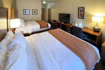 בית מלון כפרי Comfort Inn & Suites Midtown