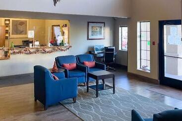 בית מלון כפרי Comfort Inn & Suites Midtown