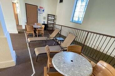 בית מלון כפרי Comfort Inn & Suites Midtown