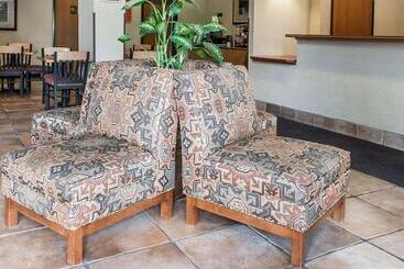 בית מלון כפרי Comfort Inn & Suites Midtown