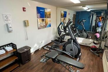 בית מלון כפרי Comfort Inn & Suites Midtown