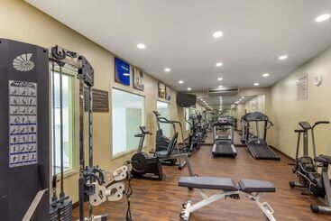 هتل Comfort Inn & Suites