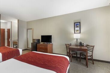 هتل Comfort Inn & Suites