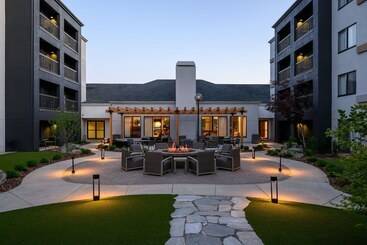 هتل Courtyard Boise Downtown