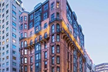 هتل Courtyard Boston Copley Square