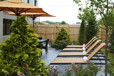 هتل Courtyard By Marriott Buffalo Amherst/university
