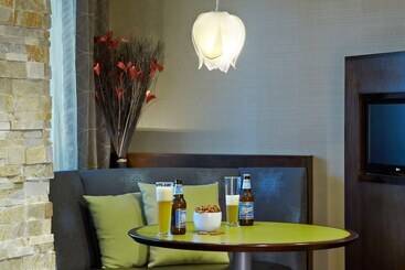 هتل Courtyard By Marriott Buffalo Amherst/university