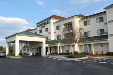فندق Courtyard by Marriott Atlanta Six Flags