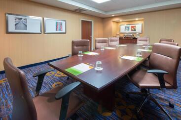 هتل Courtyard Bymarriott Albany