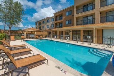 هتل Courtyard Bymarriott Albany