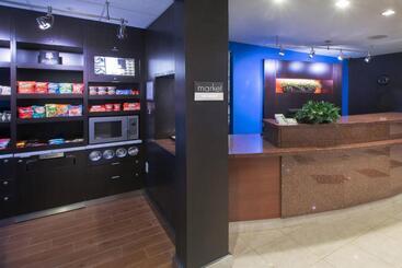 هتل Courtyard Bymarriott Albany