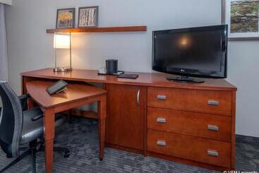 هتل Courtyard Bymarriott Albany