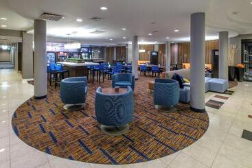 هتل Courtyard Bymarriott Albany