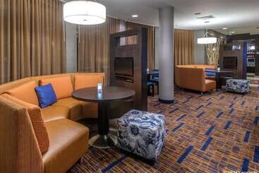 هتل Courtyard Bymarriott Albany