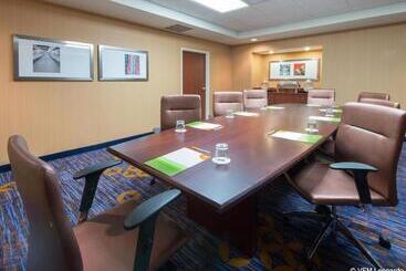 هتل Courtyard Bymarriott Albany