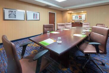 هتل Courtyard Bymarriott Albany