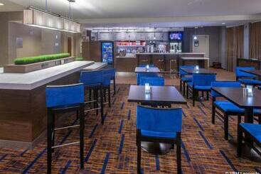 هتل Courtyard Bymarriott Albany