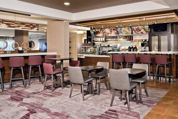 هتل Courtyard By Marriott Charlotte Ballantyne