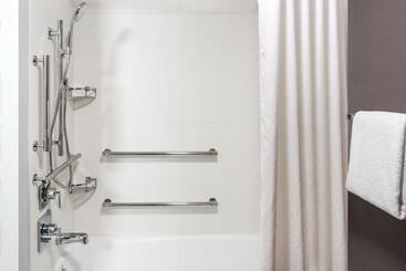 هتل Courtyard By Marriott Charlotte Ballantyne