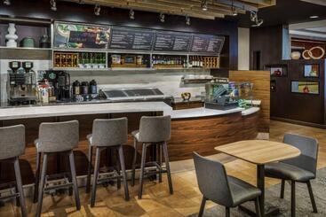 هتل Courtyard Charlotte City Center