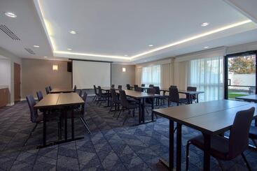 هتل Courtyard By Marriott Cincinnati Airport