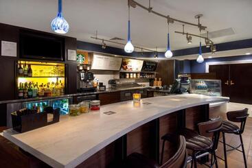 هتل Courtyard By Marriott Cincinnati Airport
