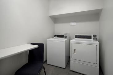 هتل Courtyard By Marriott Cincinnati Airport