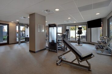 هتل Courtyard By Marriott Cincinnati Airport